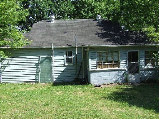 3rd image of 1101 W 1st Ave