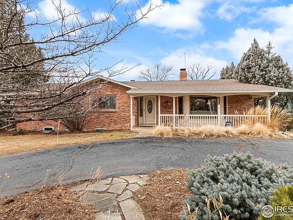 2nd image of 1833 Ridgecrest Rd