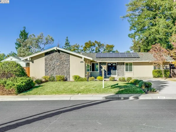 687 Francis Dr, Lafayette, CA 94549