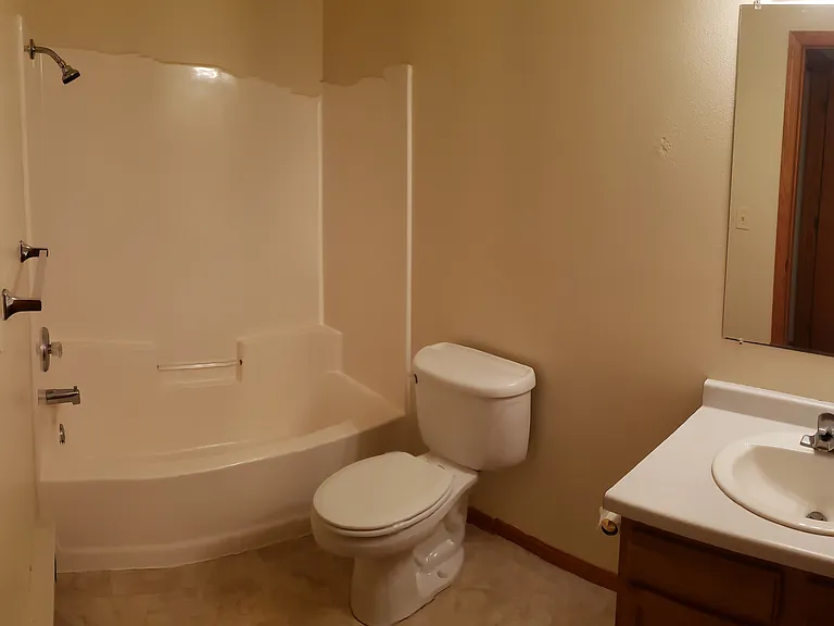 709 5th St #101 — Photo 7