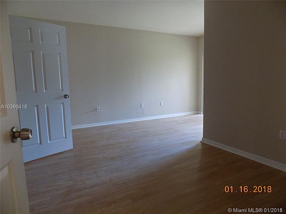4th image of 1507 Belmont Ln #136