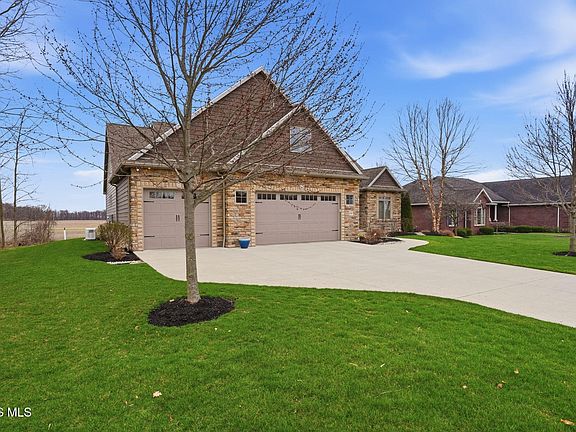 2nd image of 8081 Ash Ridge Ln