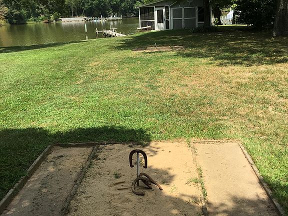 Horse shoe pit- enjoy a game while taking in the views.