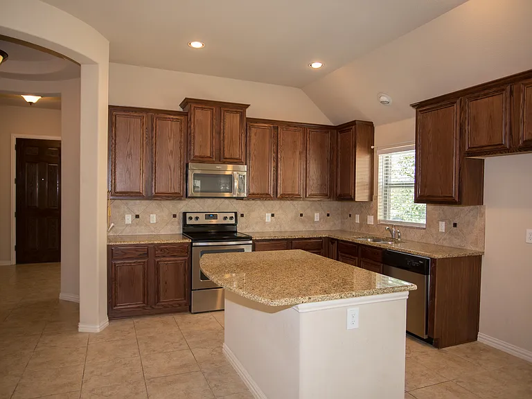 1320 Elkford Ln — Photo 9
