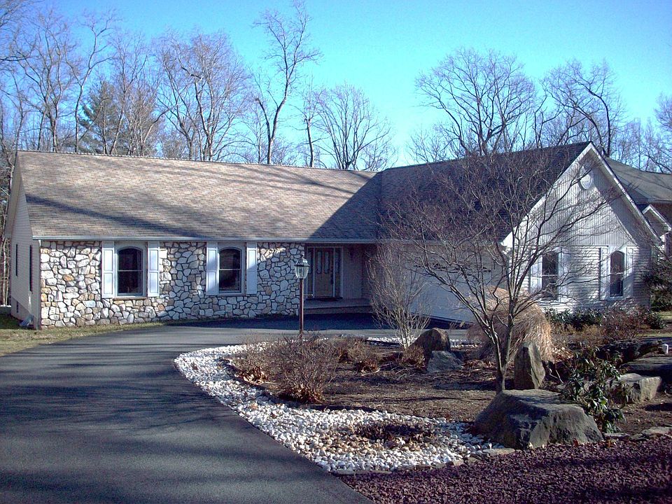 Circular driveway