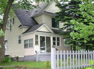 823 Dunham St SE, Grand Rapids, MI 49506