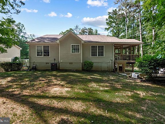 5th image of 281 Devon Dr