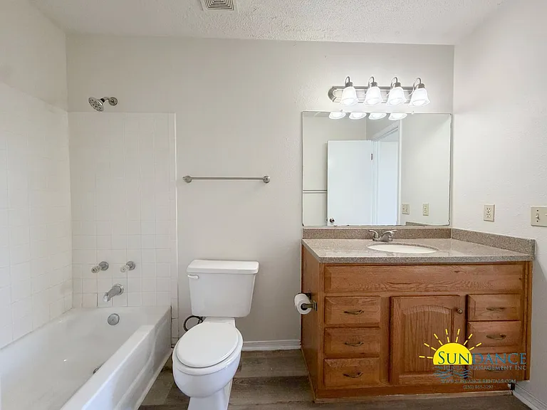 1867 Heartland Dr — Photo 13