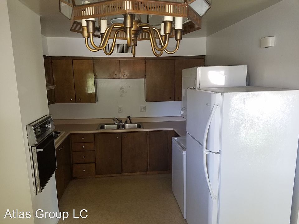2nd image of 350 E Desert Inn Rd Unit C207