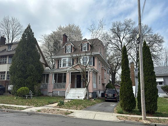 4th image of 417 Berkeley Ave