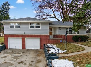 5315 Mary St, Omaha, NE 68152