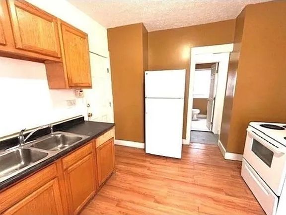 4th image of 13436-13438 Hartford Rd #2
