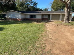 2300 S State Highway 71, El Campo, TX 77437