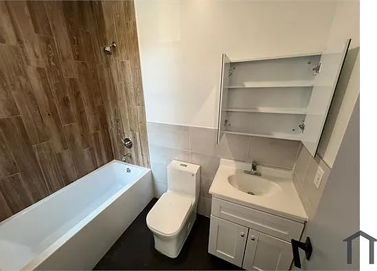 Studio, 600 sqft, $2,646 — Photo 3