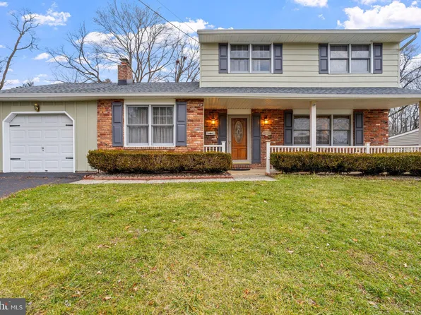 113 Belle Arbor Dr, Cherry Hill, NJ 08034