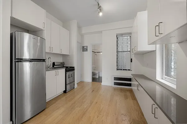 Rented by Canvas Property Group | media 2