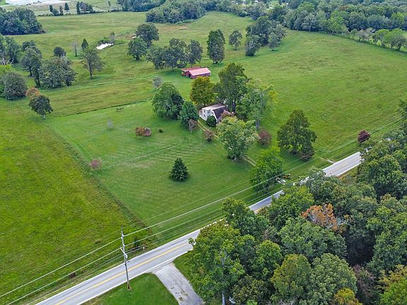 3rd image of 1386 Pigeon Ridge Rd