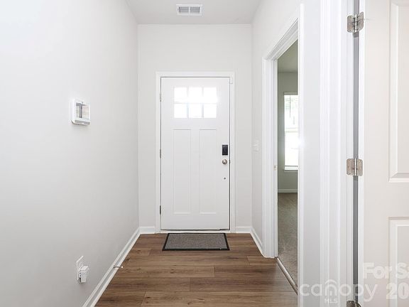 4th image of 3227 Laurel Brook Dr