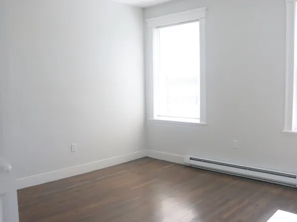 19 Queensberry St, Boston, MA