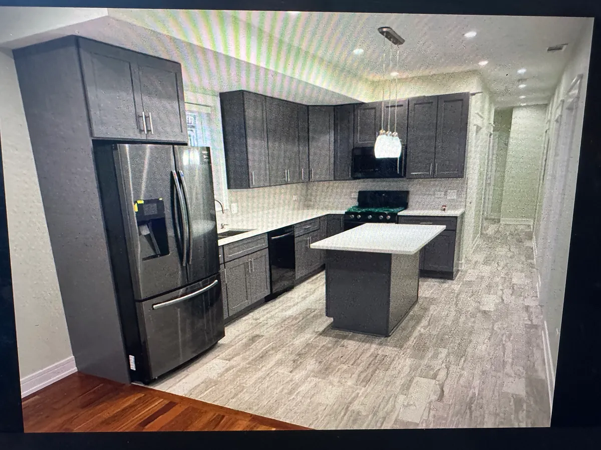 Building Photo - 4037 N Lavergne Ave #1