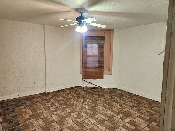 4th image of 312 N Hamlin Ave