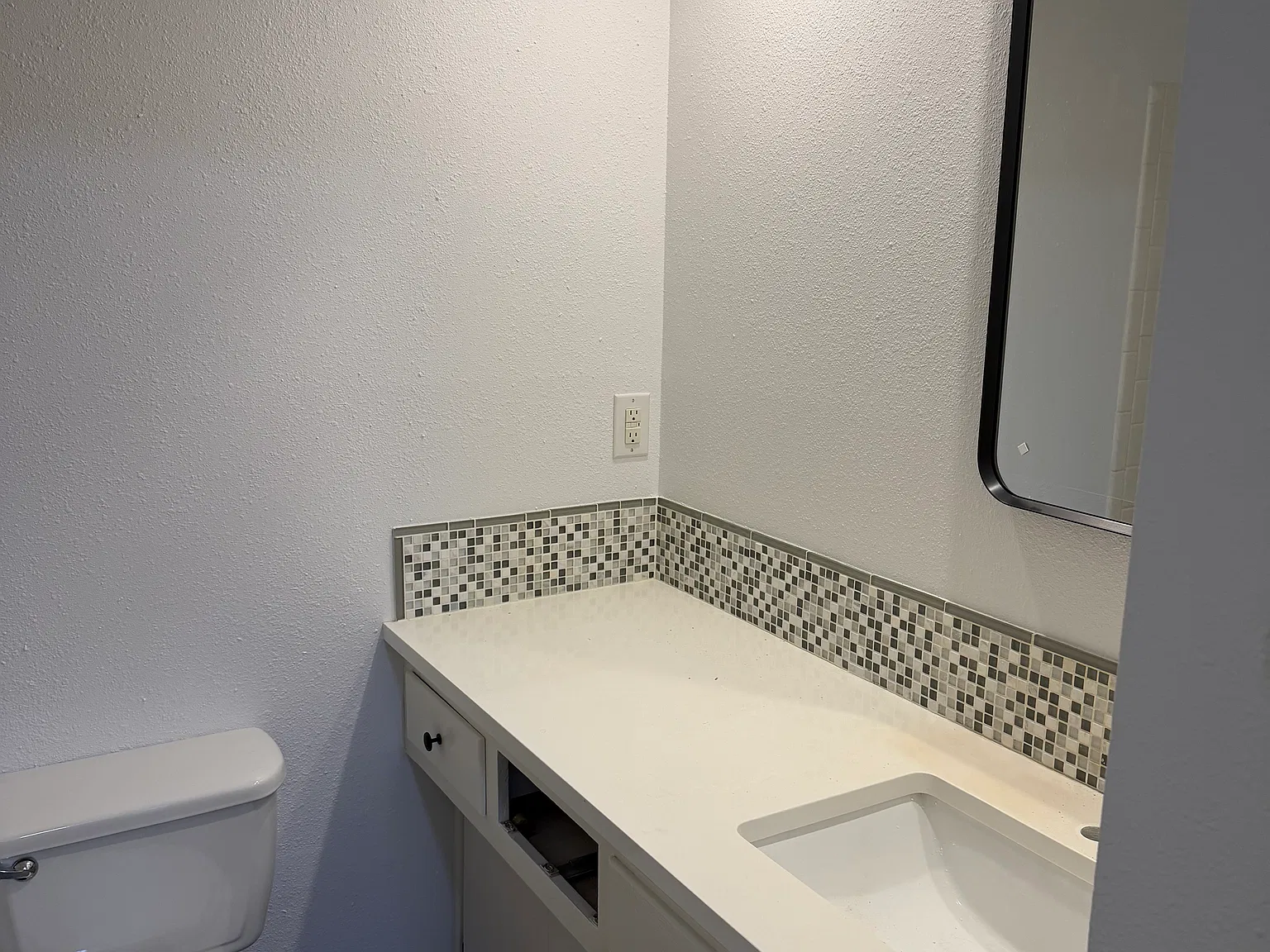 2 bed, 825 sqft, $1,800 — Photo 3