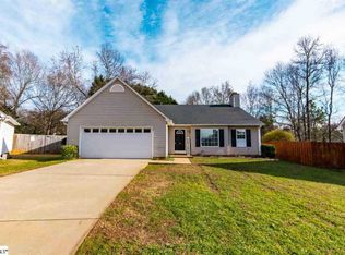 18 Black Oak Ct, Simpsonville, SC 29680