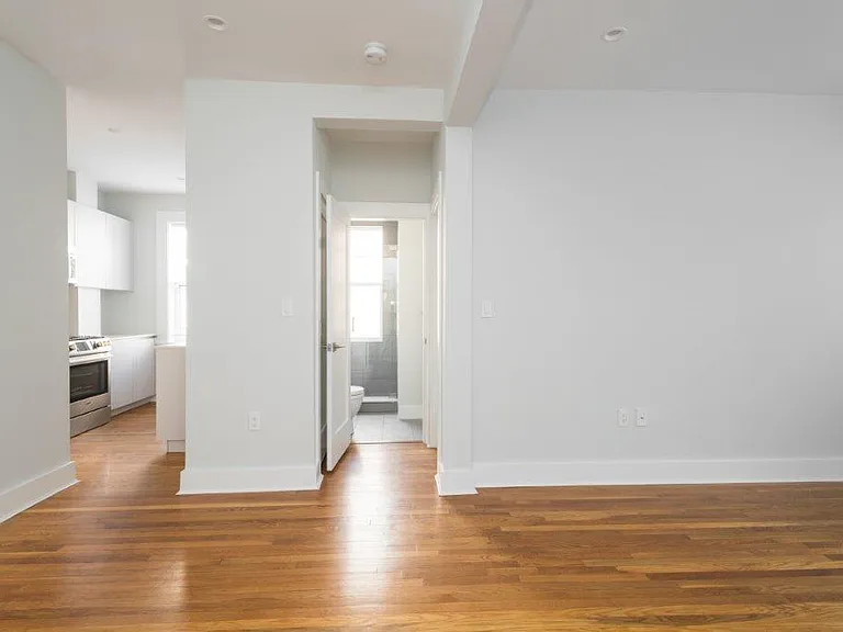 19 Forest St #23D — Photo 2