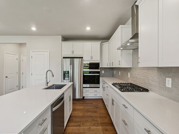 3rd image of 10006 Selkie Ln