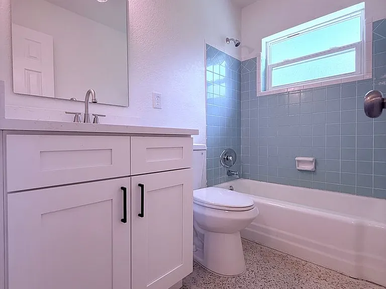 1618 Indiana Ave — Photo 26