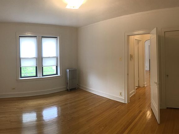 3rd image of 1533 W 83rd St #2
