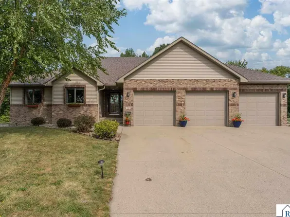 120 Sunburst Cir, Mankato, MN 56001