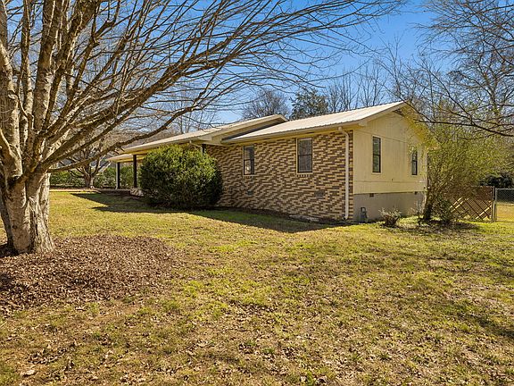 3rd image of 134 Melissa Dr