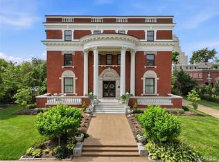 2 Hortense Pl, Saint Louis, MO 63108