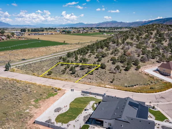 701 S Heritage Hills Dr #33, Parowan, UT 84761