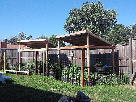 3rd image of 5305 Gulfport Dr