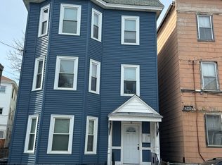 4 Buttonwood St APT 1, Dorchester, MA 02125