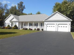 1 Whitetail Cir, Oswego, NY 13126