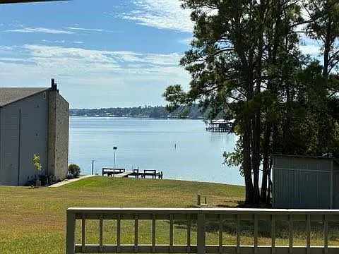 3 bed, 2.0 bath, 1325 sqft, $1,850 — Photo 1