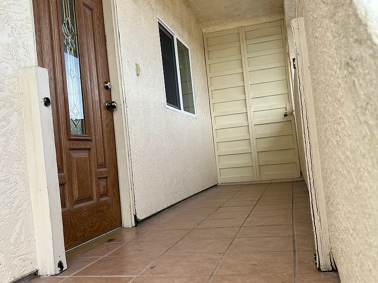 1514-16 Calavo Dr #1 — Photo 14