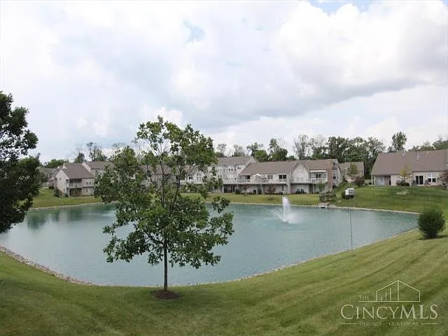 2 bed, 2.0 bath, 1943 sqft, $2,200 — Photo 2