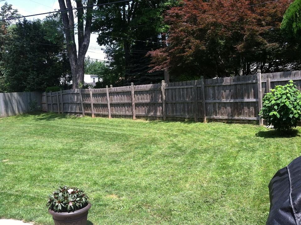 2nd image of 1025 E Cross St
