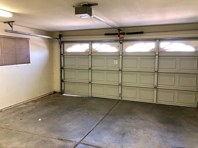 3905 Raymond Ave — Photo 32