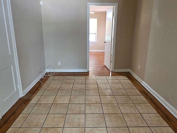 3rd image of 418 Thaxton Dr SE #A