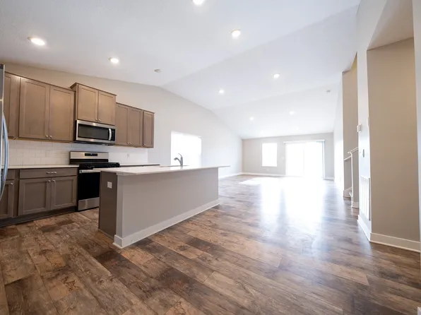 5109 Mustang Dr, Woodbury, MN 55129