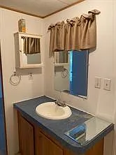 2 bed, 1.0 bath, 1000 sqft, $1,050 — Photo 2