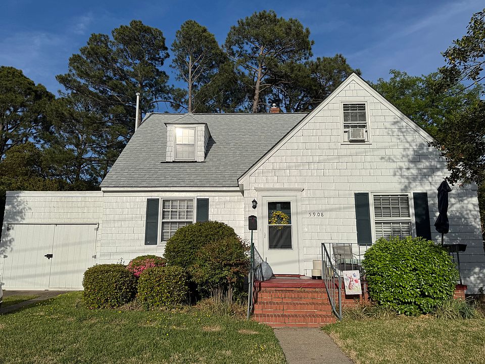 1st image of 5908 Glenhaven Cres