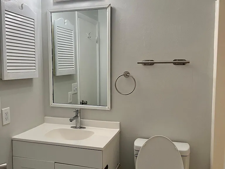 811 Rumford Pl #B — Photo 17