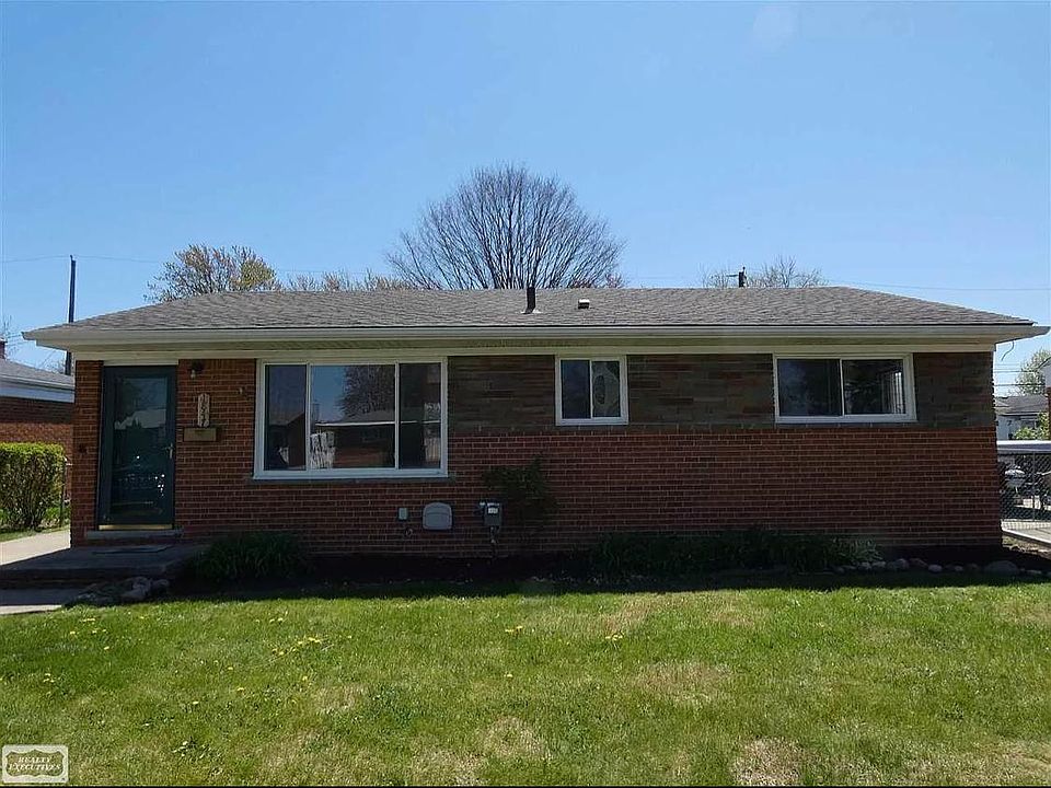 1st image of 1847 Chaucer Ave