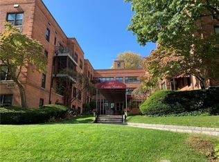 1015 Old Post Rd APT 3R, Mamaroneck, NY 10543